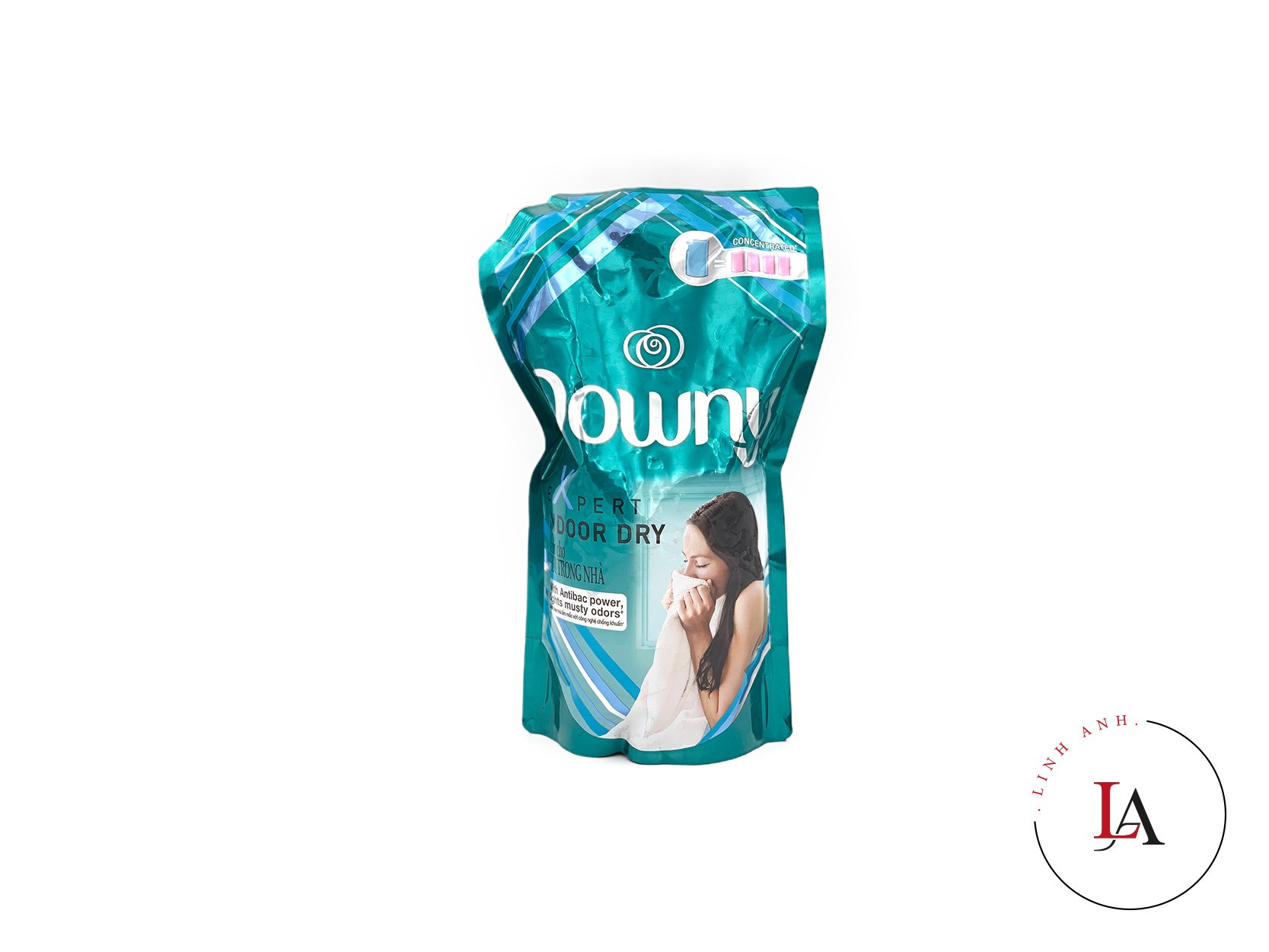 Nước xả vải Downy 2,4L